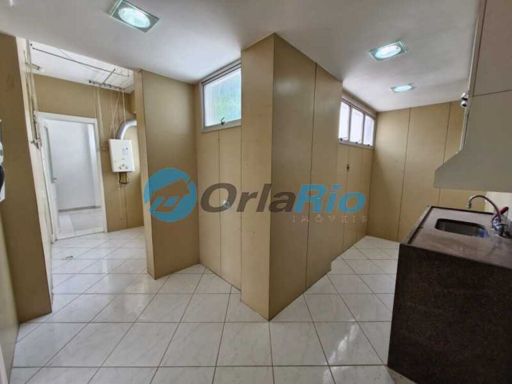 Apartamento à venda com 2 quartos, 77m² - Foto 3