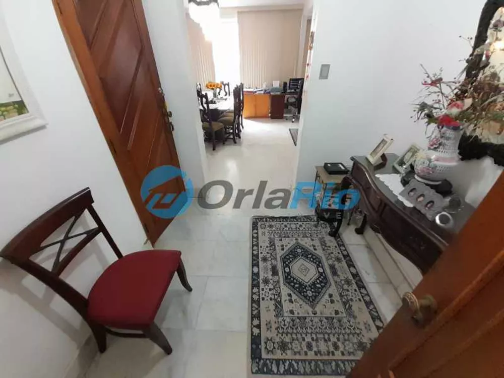 Apartamento à venda com 3 quartos, 187m² - Foto 2