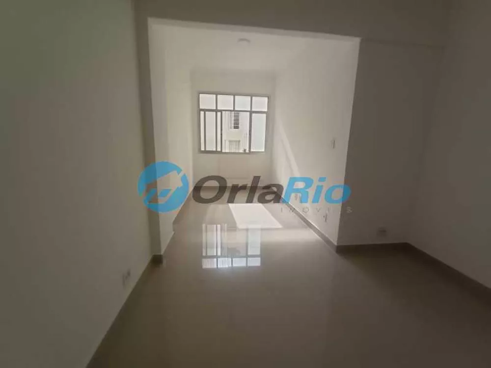 Apartamento à venda com 3 quartos, 103m² - Foto 2