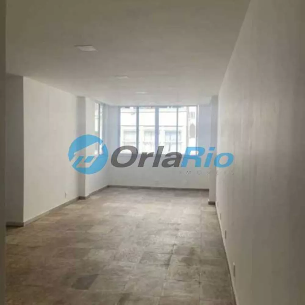 Apartamento à venda com 3 quartos, 123m² - Foto 2