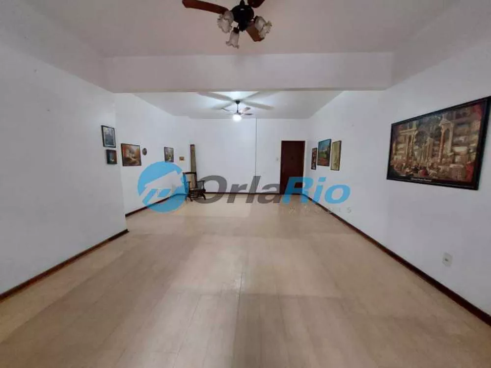 Apartamento à venda com 3 quartos, 131m² - Foto 4