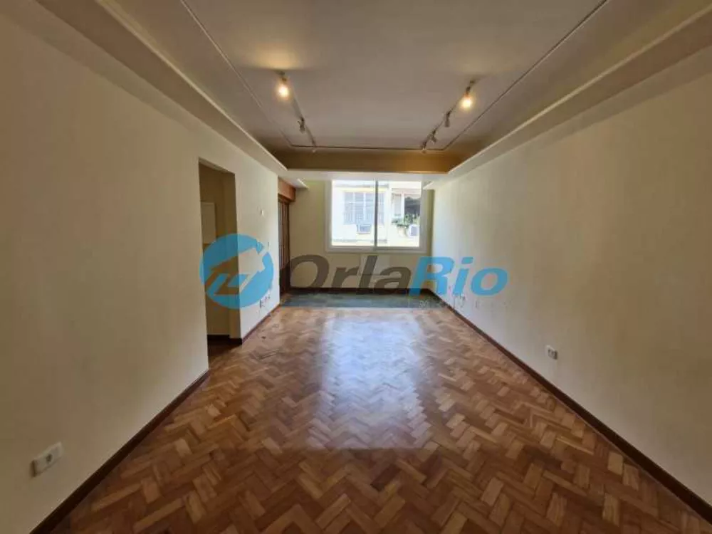 Apartamento à venda com 3 quartos, 101m² - Foto 1