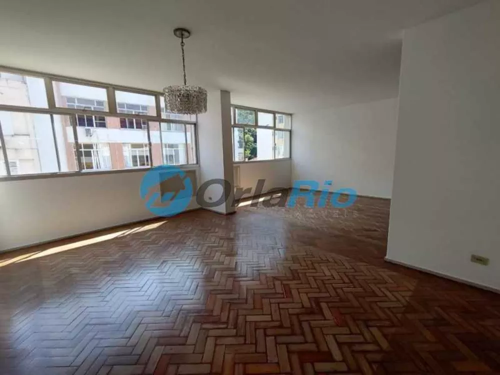 Apartamento à venda com 3 quartos, 150m² - Foto 1