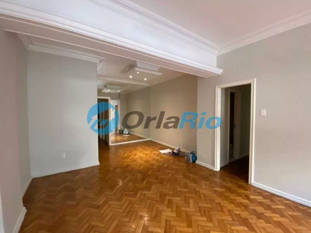 Apartamento à venda com 3 quartos, 174m² - Foto 3