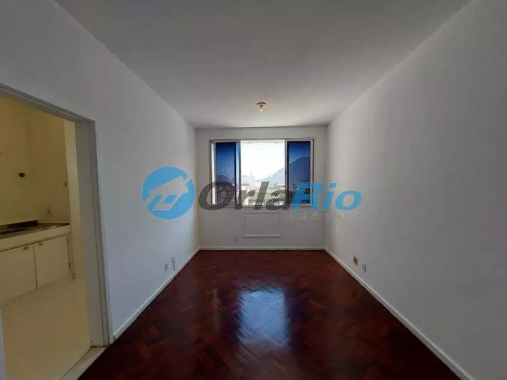 Apartamento à venda com 2 quartos, 67m² - Foto 1