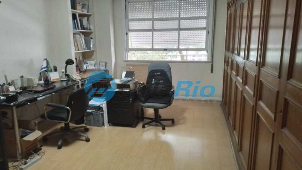 Apartamento à venda com 3 quartos, 220m² - Foto 2
