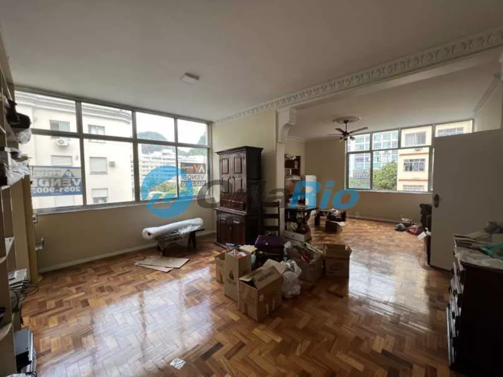 Apartamento à venda com 4 quartos, 150m² - Foto 2