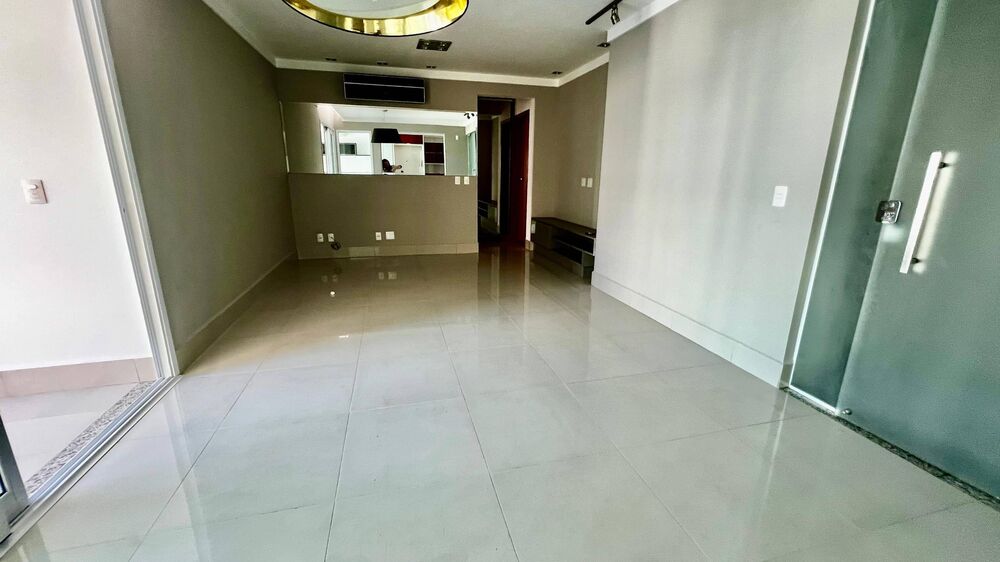Apartamento à venda com 3 quartos, 121m² - Foto 1