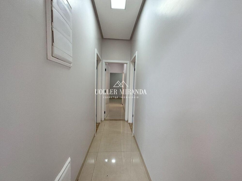 Casa à venda com 3 quartos, 240m² - Foto 15
