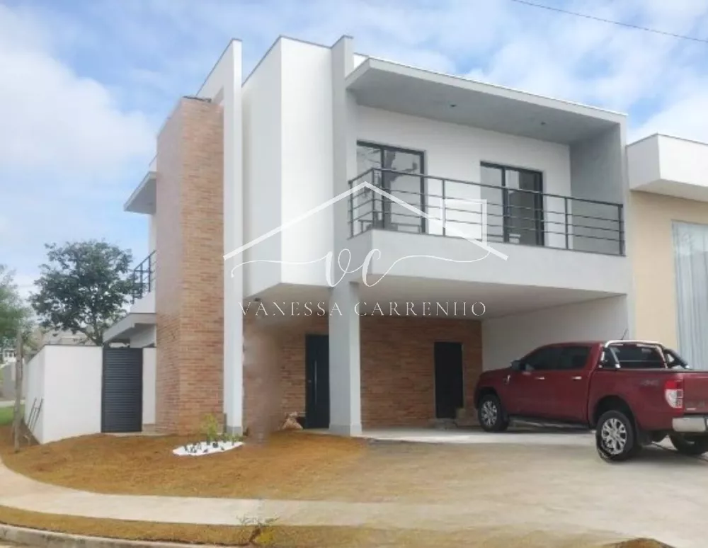 Casa à venda com 3 quartos, 194m² - Foto 1