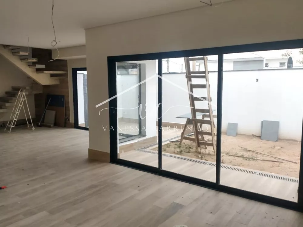 Casa à venda com 3 quartos, 194m² - Foto 4