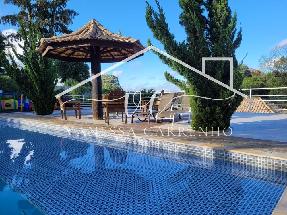 Casa à venda e aluguel com 7 quartos, 2700m² - Foto 4