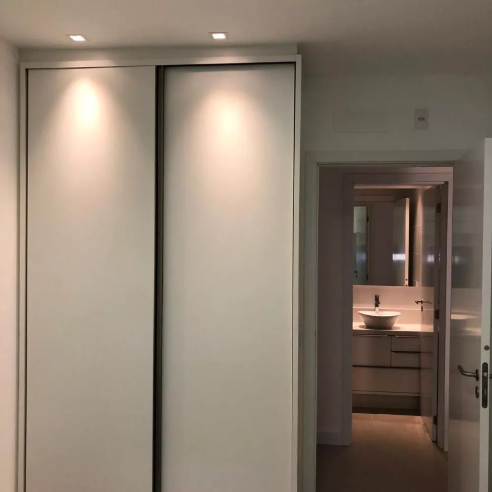 Apartamento à venda com 2 quartos, 65m² - Foto 3