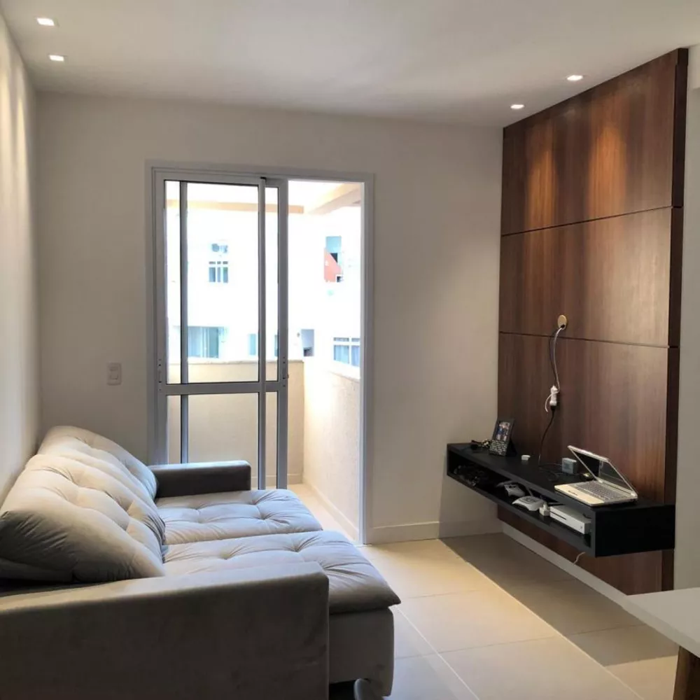 Apartamento à venda com 2 quartos, 65m² - Foto 1