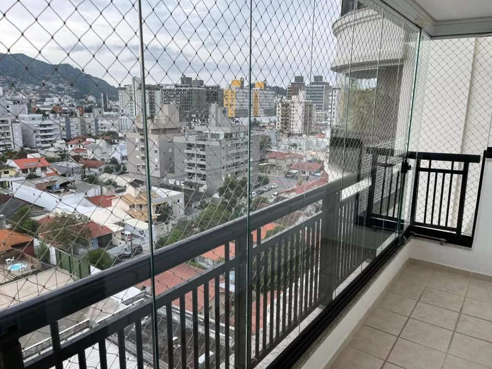 Apartamento à venda com 2 quartos, 69m² - Foto 1