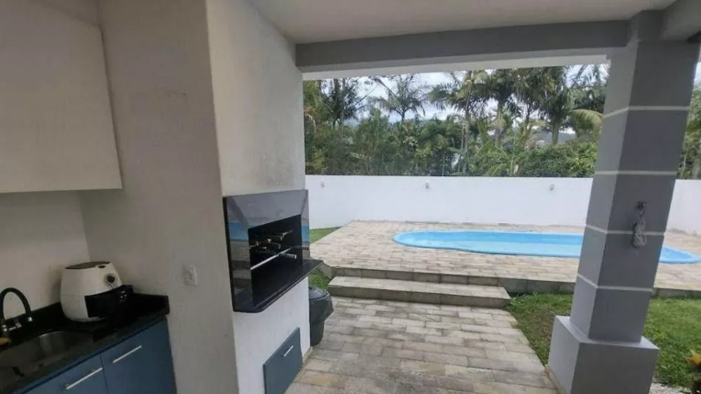 Casa de Condomínio à venda com 3 quartos, 210m² - Foto 3