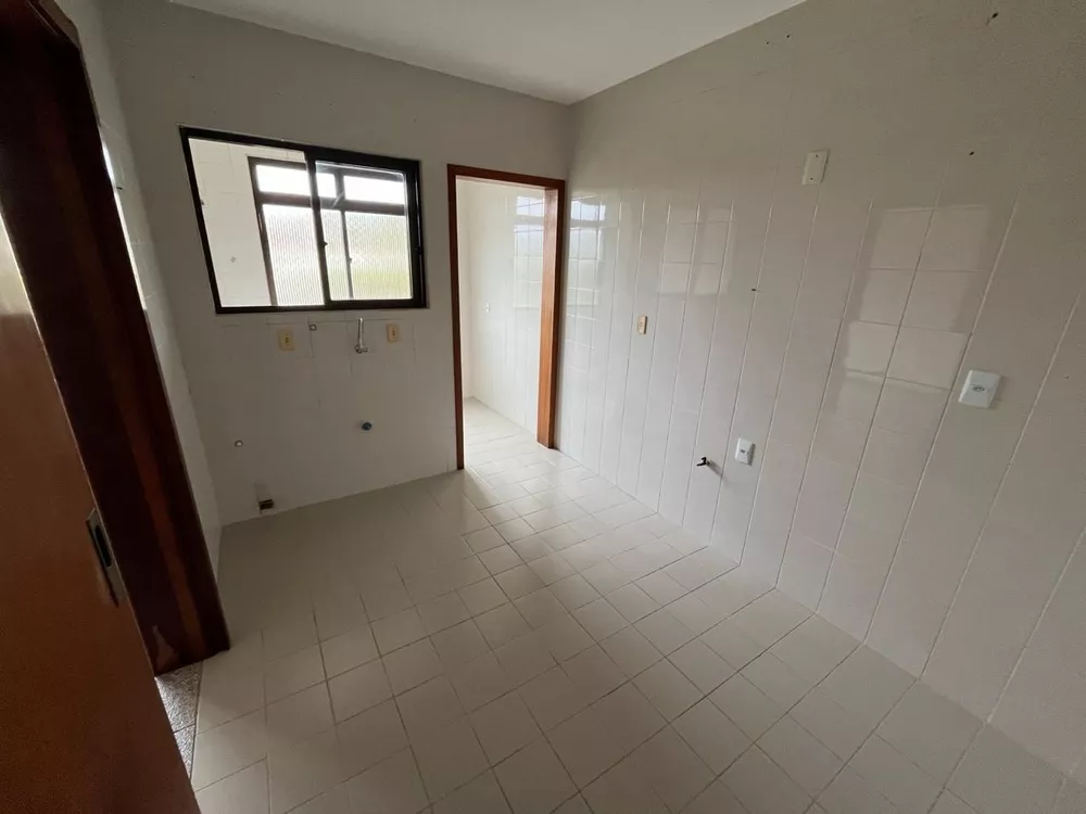 Apartamento à venda com 2 quartos, 68m² - Foto 9