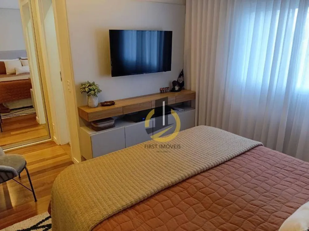 Apartamento, 3 quartos, 140 m² - Foto 1