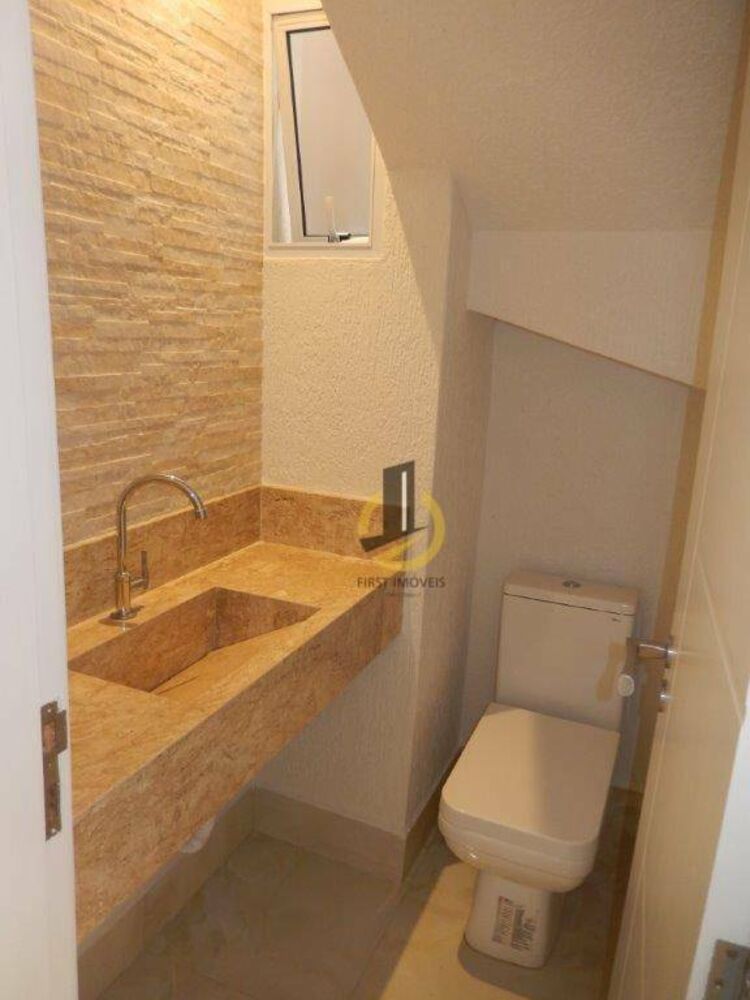 Sobrado, 4 quartos, 200 m² - Foto 1