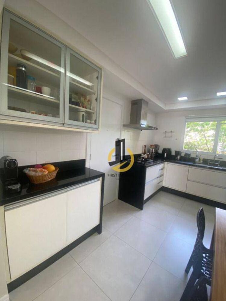 Apartamento, 3 quartos, 192 m² - Foto 1