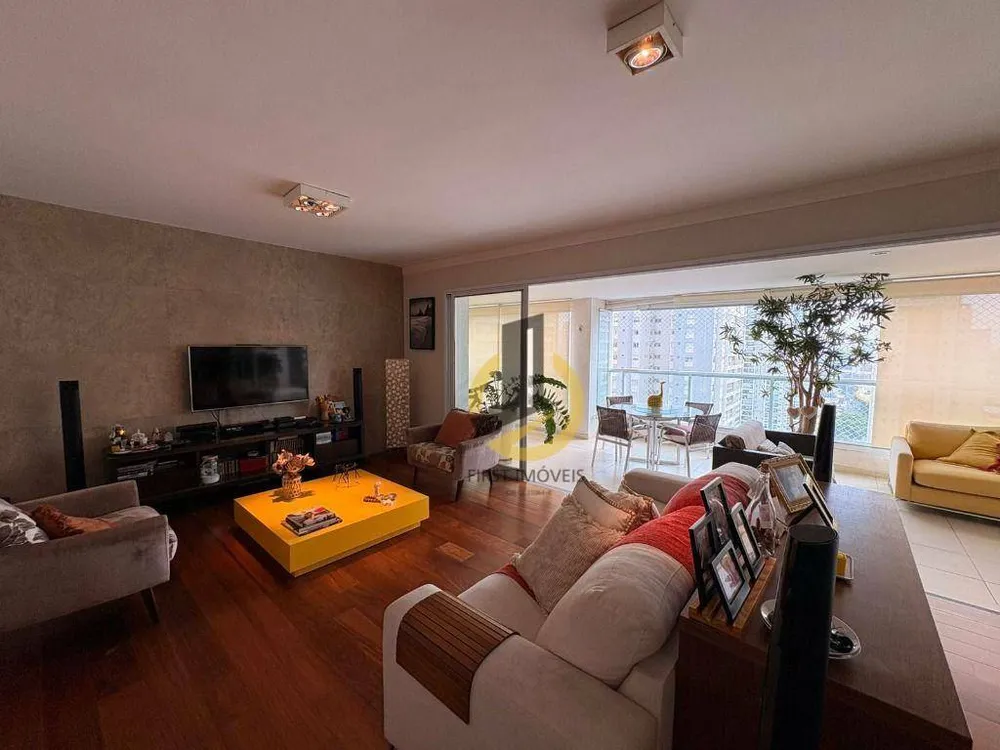 Apartamento, 4 quartos, 240 m² - Foto 1