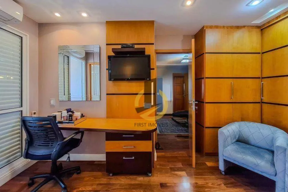 Apartamento, 3 quartos, 140 m² - Foto 1