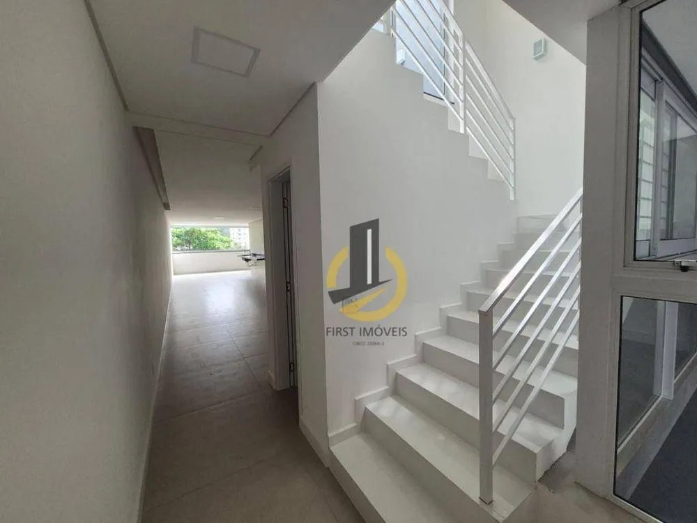 Sobrado, 3 quartos, 279 m² - Foto 4