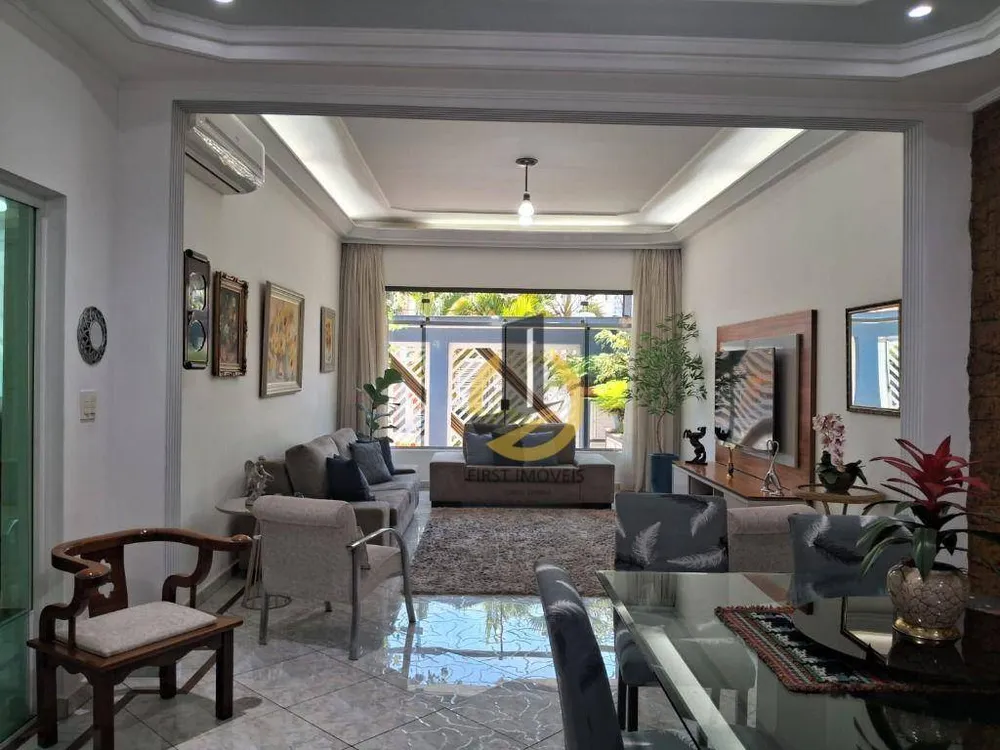 Casa, 4 quartos, 247 m² - Foto 4