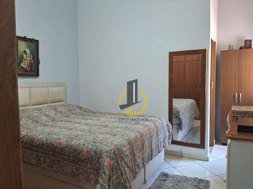 Casa, 4 quartos, 247 m² - Foto 8