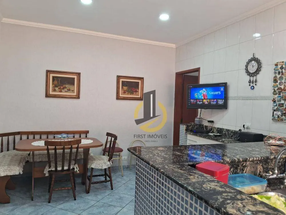Casa, 4 quartos, 247 m² - Foto 2