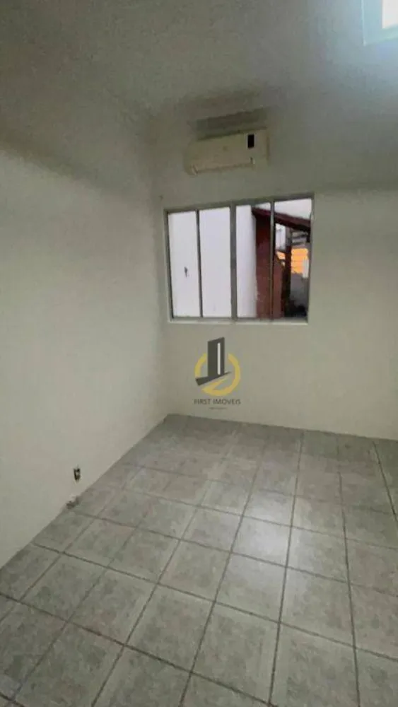 Casa, 3 quartos, 200 m² - Foto 1