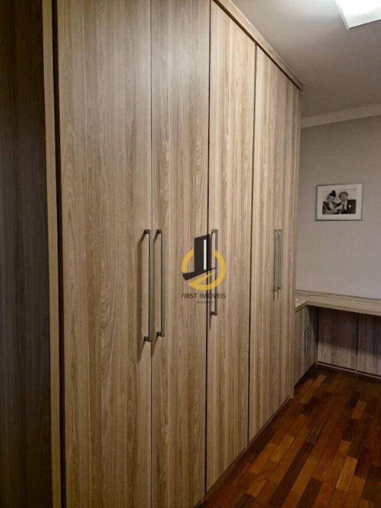 Sobrado à venda com 3 quartos, 300m² - Foto 3