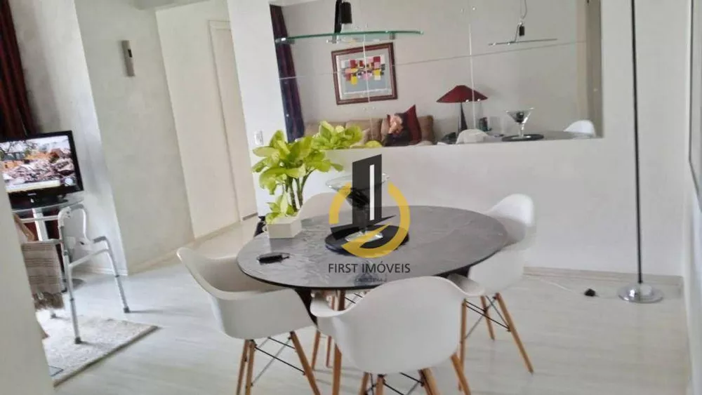 Apartamento à venda com 3 quartos, 77m² - Foto 1