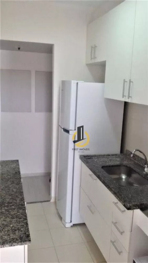 Apartamento à venda com 3 quartos, 77m² - Foto 3