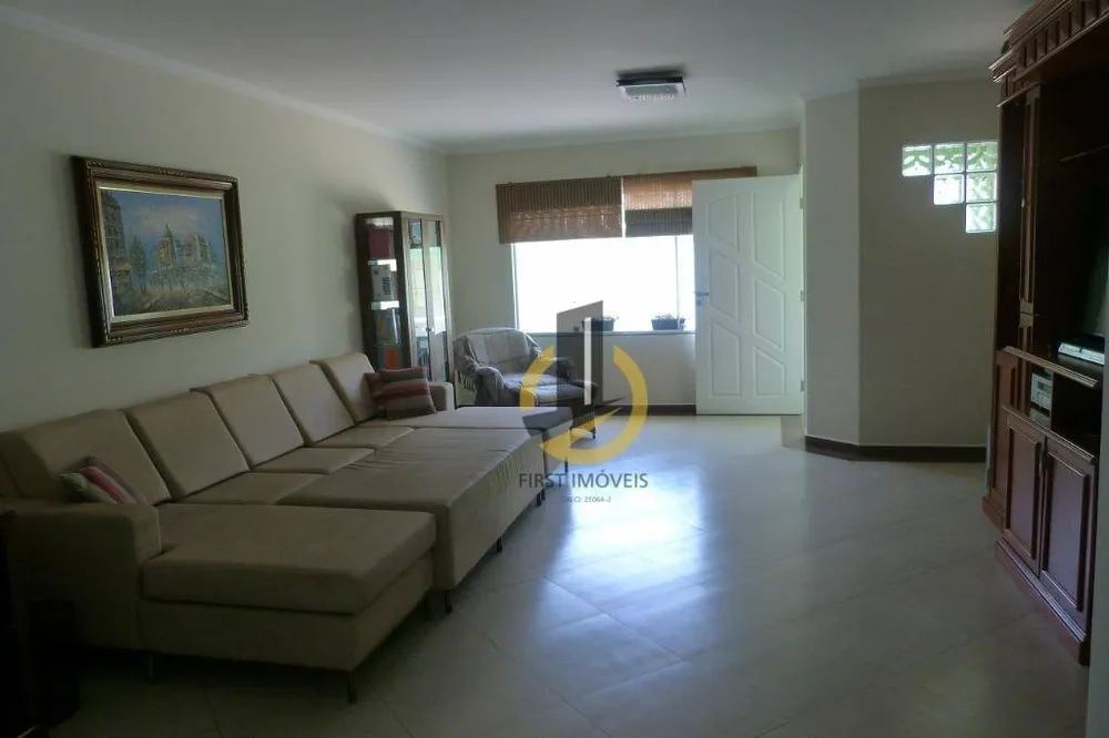 Sobrado, 3 quartos, 300 m² - Foto 1
