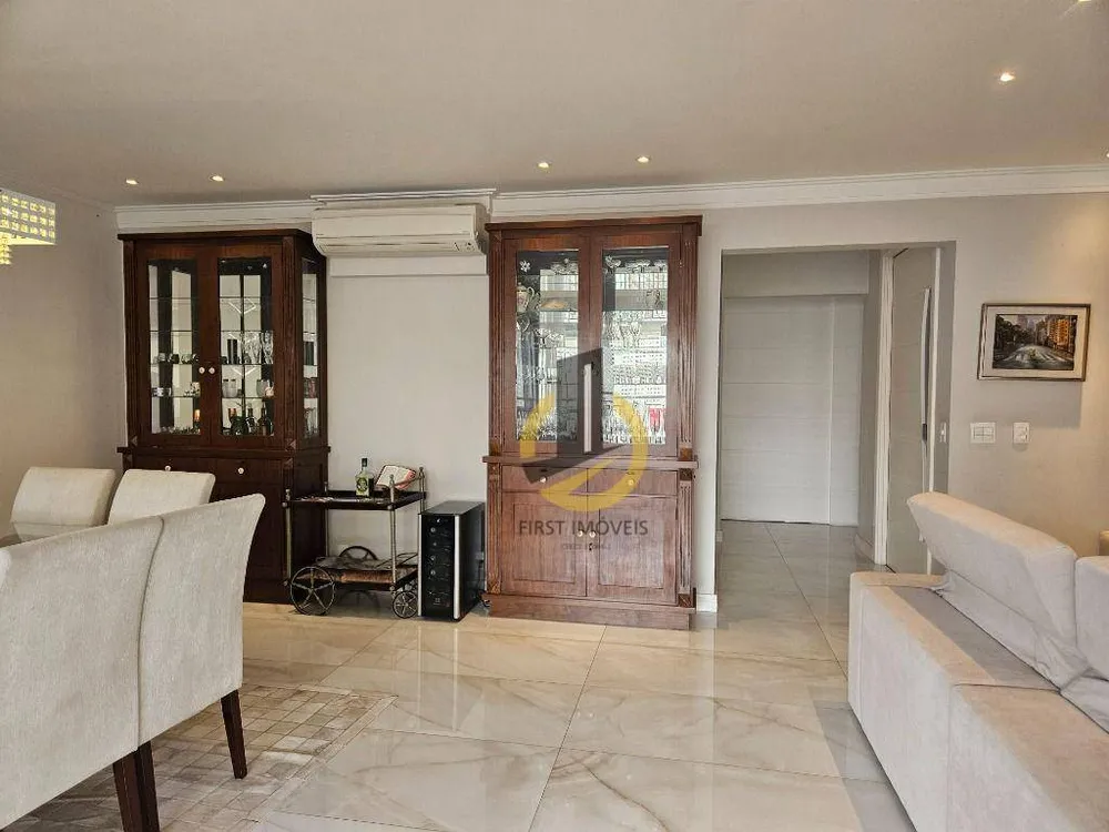 Apartamento, 4 quartos, 250 m² - Foto 1