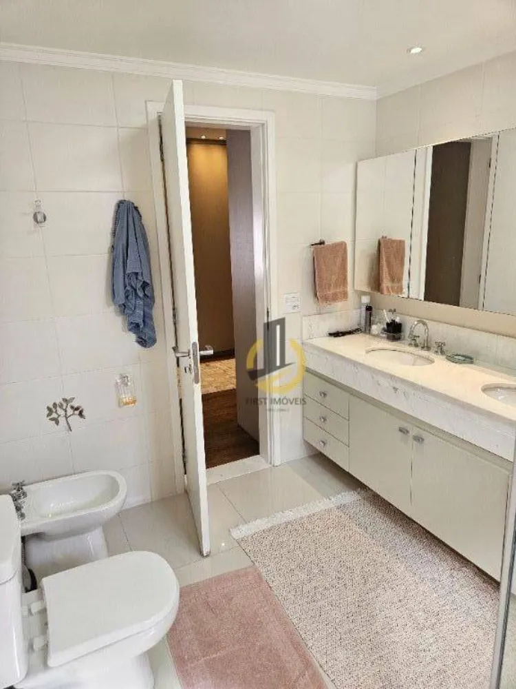 Apartamento, 4 quartos, 250 m² - Foto 12