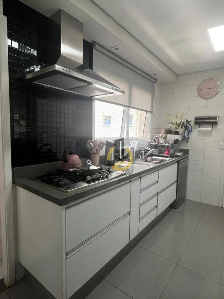 Apartamento, 3 quartos, 142 m² - Foto 2