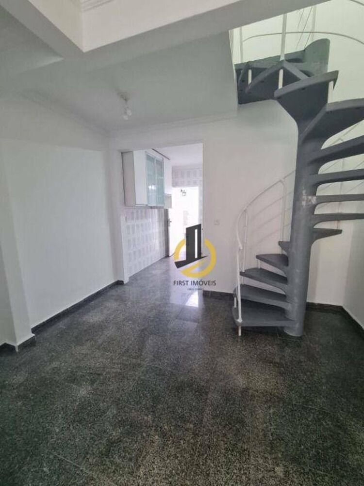 Casa à venda com 2 quartos, 100m² - Foto 8