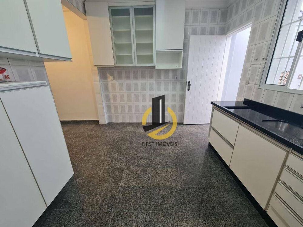Casa à venda com 2 quartos, 100m² - Foto 12