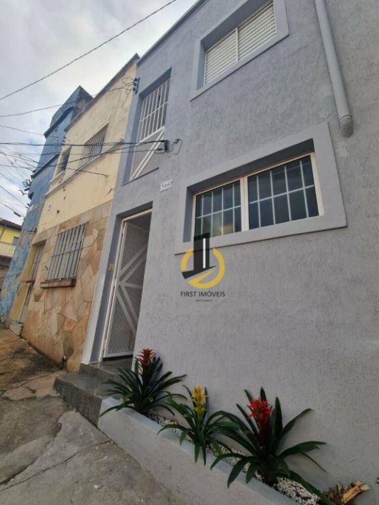 Casa à venda com 2 quartos, 100m² - Foto 4