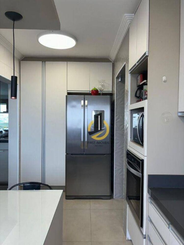 Apartamento à venda com 3 quartos, 123m² - Foto 5