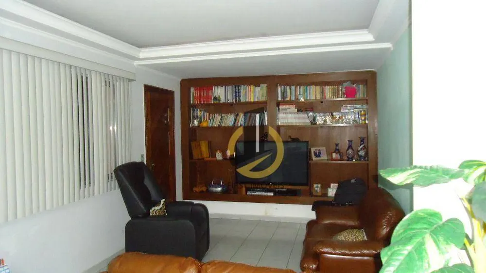 Casa, 3 quartos, 193 m² - Foto 2