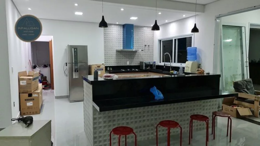 Casa à venda com 4 quartos, 320m² - Foto 3