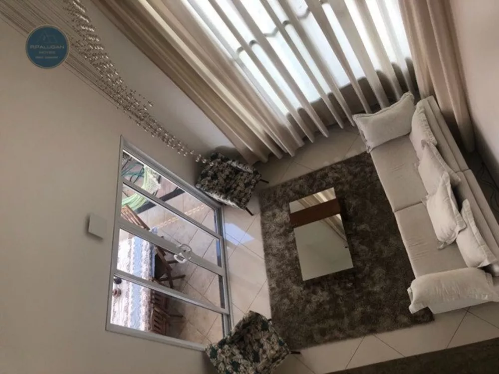 Casa, 4 quartos, 367 m² - Foto 1