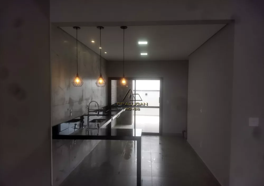 Casa à venda com 3 quartos, 160m² - Foto 3