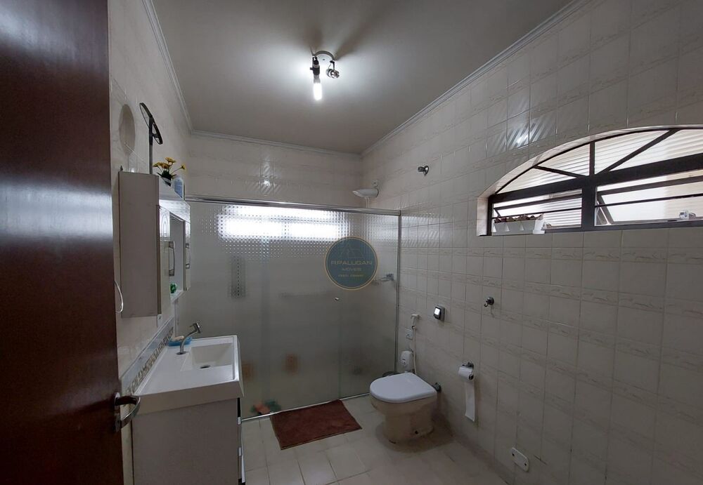 Casa, 3 quartos, 231 m² - Foto 1