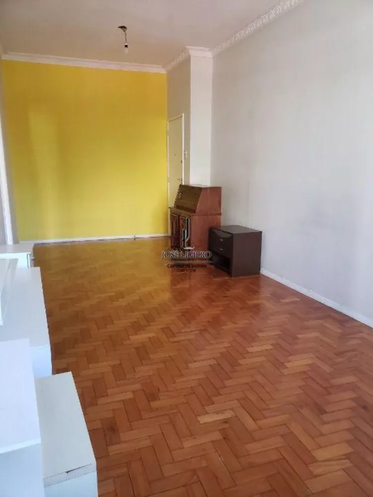 Apartamento à venda com 2 quartos, 80m² - Foto 2