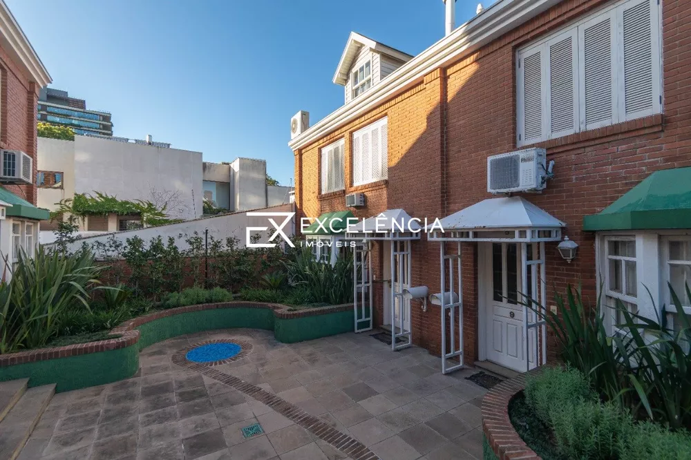 Casa, 3 quartos, 219 m² - Foto 1