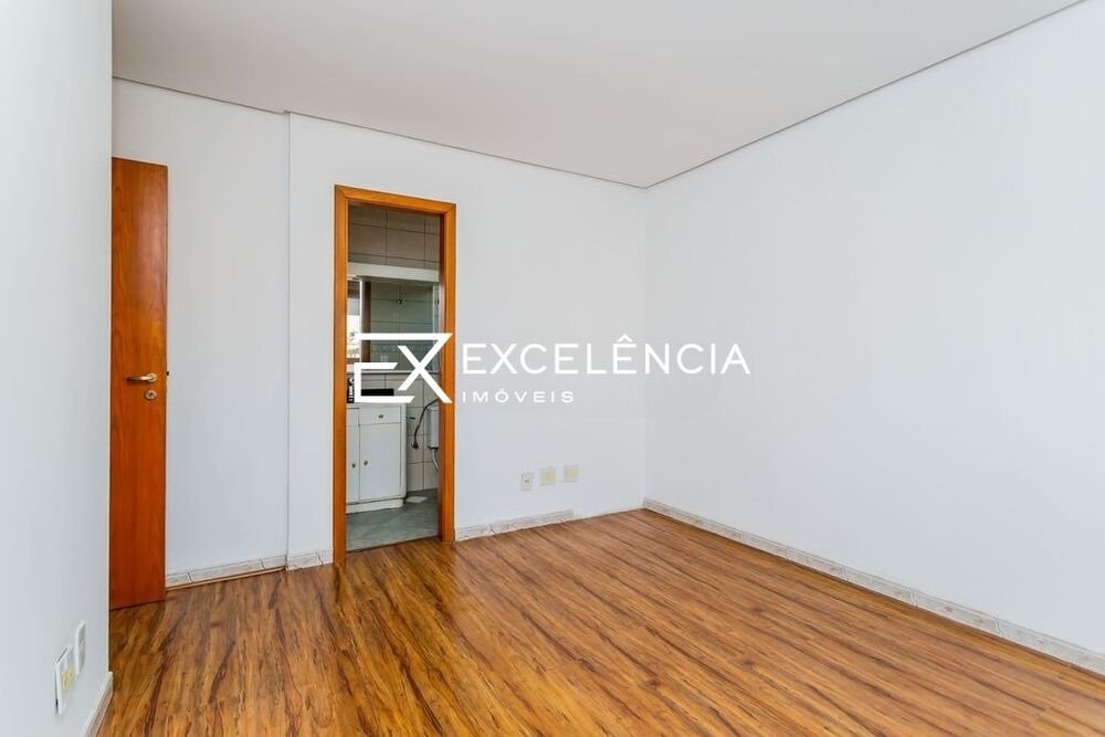 Apartamento à venda com 3 quartos, 85m² - Foto 2